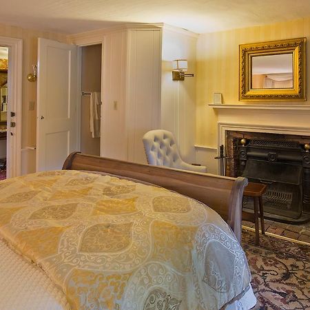 Colby Hill Inn Henniker Esterno foto